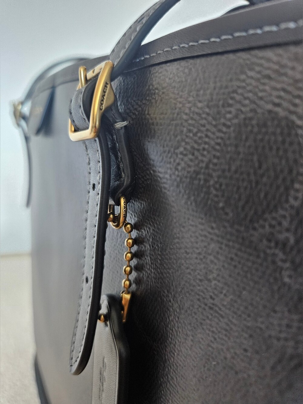 Coach Black Signature Canvas Leather Taxi Tote with Wristlet NWOT - Picture 7 of 15